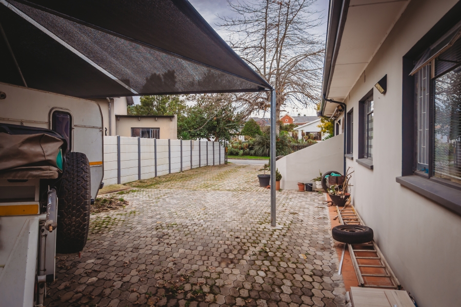 3 Bedroom Property for Sale in Denneoord Western Cape